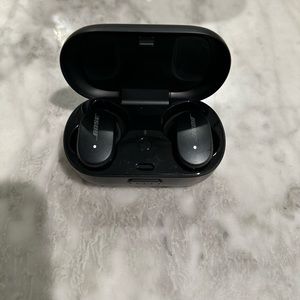 Bose Quietcomfort noise canceling earbuds